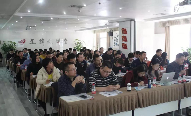 中州建設有限公司周六、周日“充電”忙
